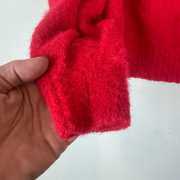Victoria’s Secret Fuzzy Red Cropped Long Sleeve Sweater GUC Size S - Picture 4 of 5